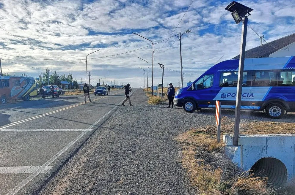 Decomisan marihuana y cocaína en control policial cerca de Puerto Deseado