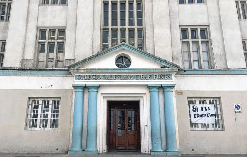 Docentes del Colegio Salesiano Deán Funes reclaman por pagos atrasados