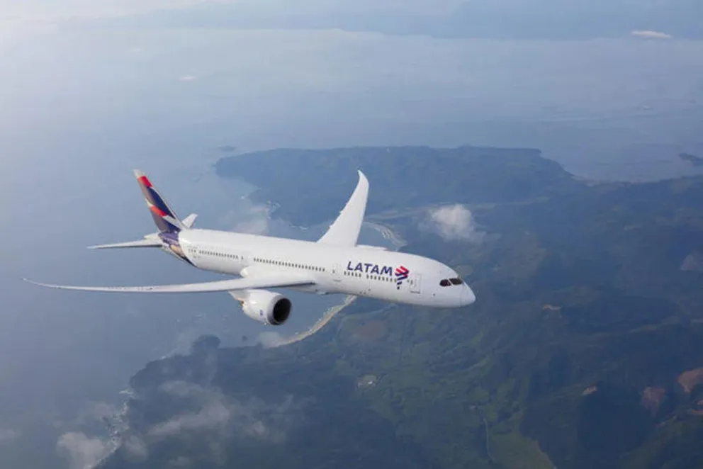 Una azafata habría ocasionado el accidente de LATAM que dejó más de 50 heridos
