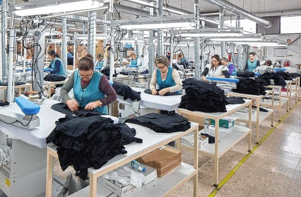 La industria pyme cayó 9,9% anual en febrero