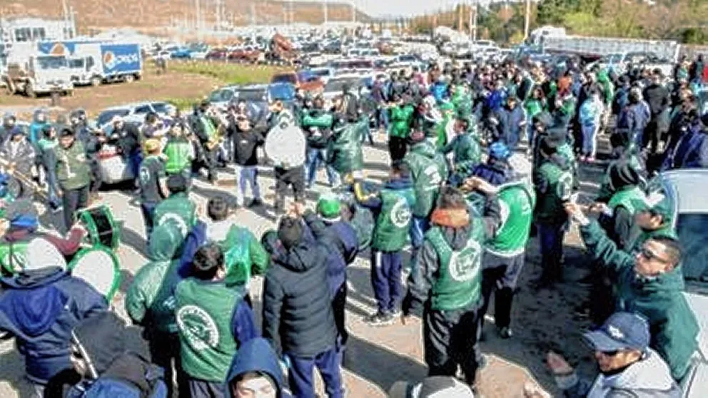 Camioneros en alerta y movilización por probable pérdida de 2.000 puestos laborales