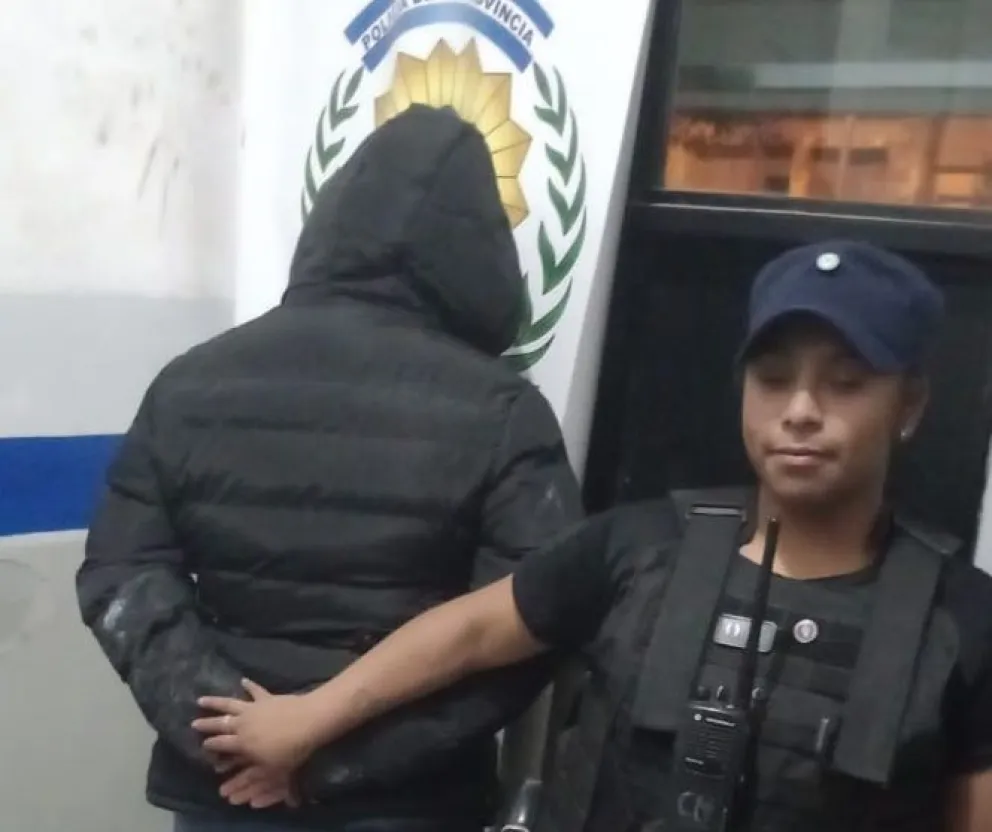 La detuvieron cuando esperaba el colectivo