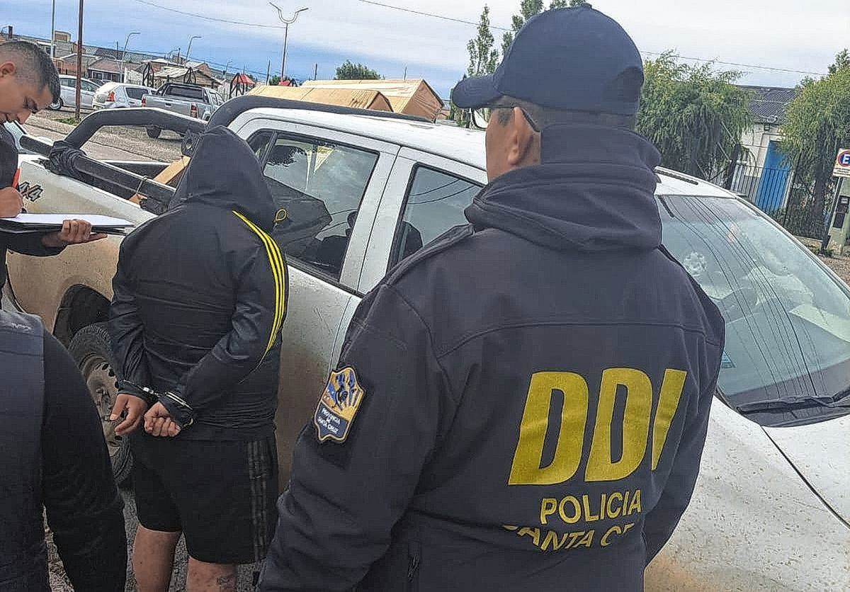 Operativos policiales en Río Gallegos: Creen que se desarticuló una red de contrabando de autopartes