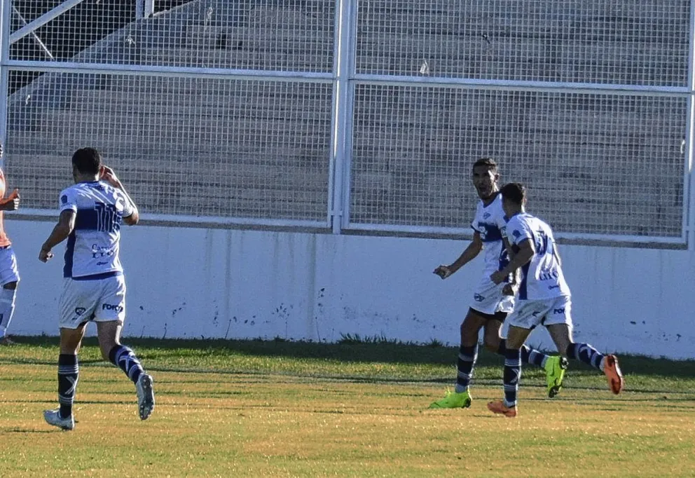 Nuevo triunfo de Newbery que es líder