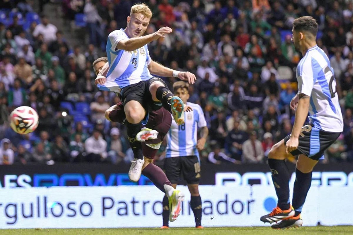 Estrepitosa caída de la Selección Sub 23 frente a México en el segundo amistoso de Puebla