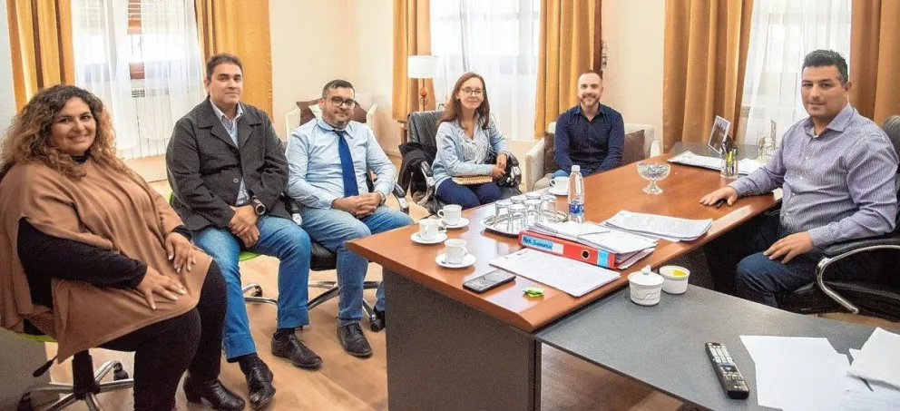 El intendente de Sarmiento recibió a la titular del PAMI Chubut