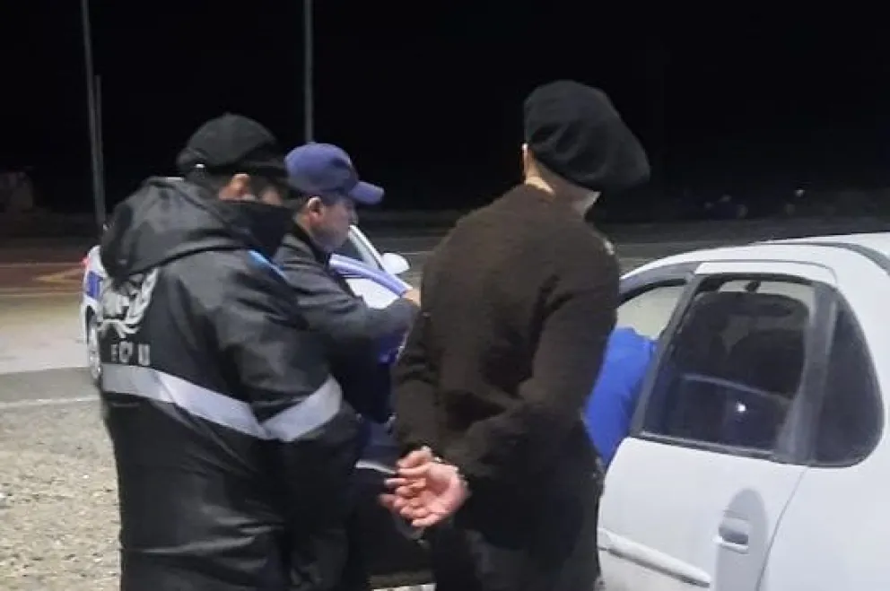Pasaron por el Módulo Norte, llevaban un arma y fueron detenidos