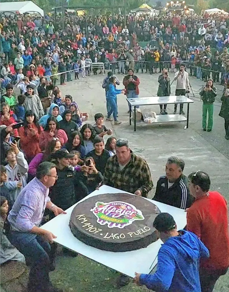 El Festival del Alfajor convocó a miles de personas en Lago Puelo