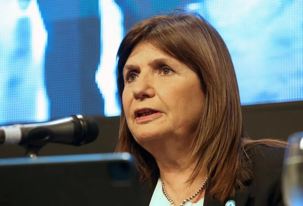 Patricia Bullrich: "Las Fuerzas Armadas han sido muy maltratadas durante los años de la democracia"