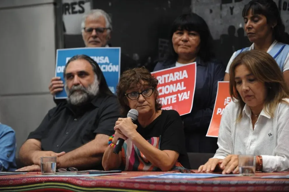 Docentes: Ctera vuelve a parar este jueves y el Gobierno advirtió que descontará el día