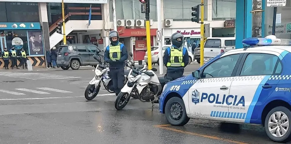 Dramático rescate de mujer liberada tras varios días de cautiverio en vivienda en Río Gallegos
