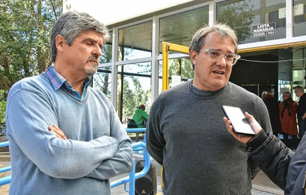 “Estamos trabajando en sostener a los estudiantes desde lo híbrido”, dicen desde ADU