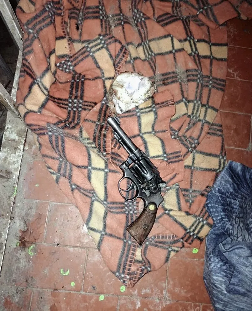 Temor e incertidumbre por disparos dentro de un edificio de “las 1008”