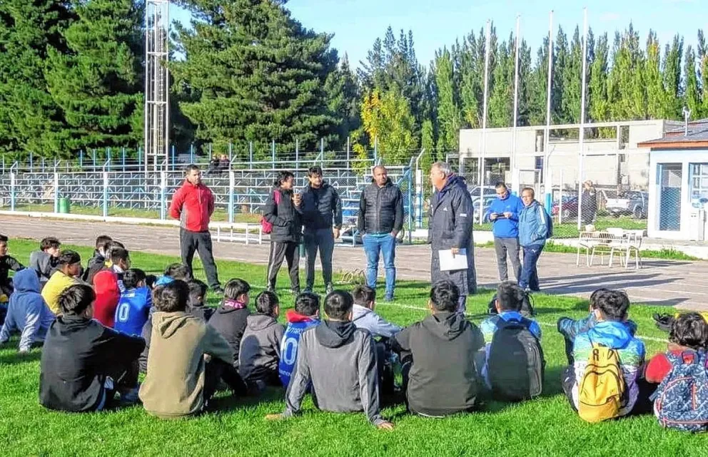 La C.A.I. estuvo probando jugadores en Santa Cruz