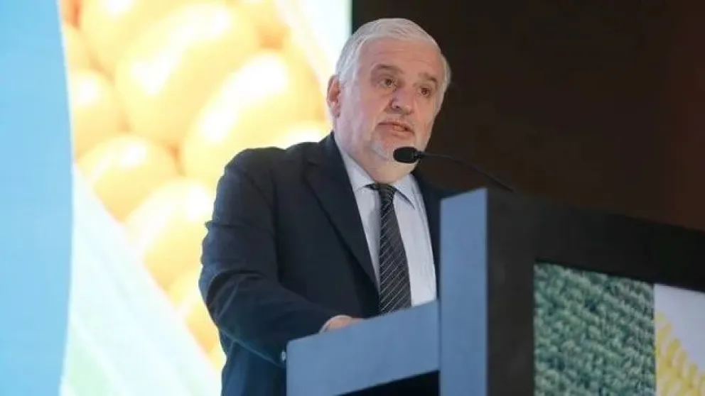 Echaron a dos funcionarios muy cercanos al secretario de Agricultura, Fernando Vilella
