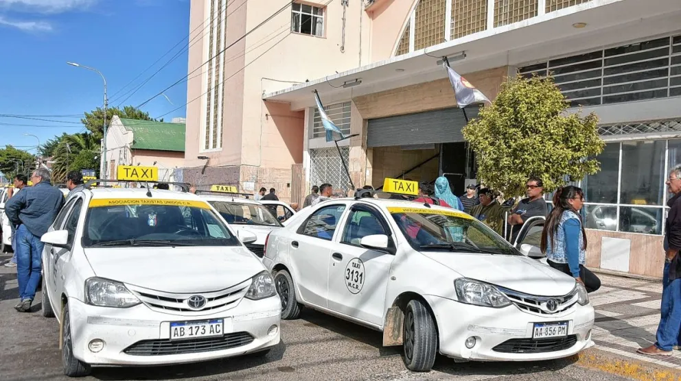 Luciana Ferreira: “Nosotros tenemos que estar pensando en todos; en el taxi, en el remís, en el que trabaja con la plataforma y en los ciudadanos”