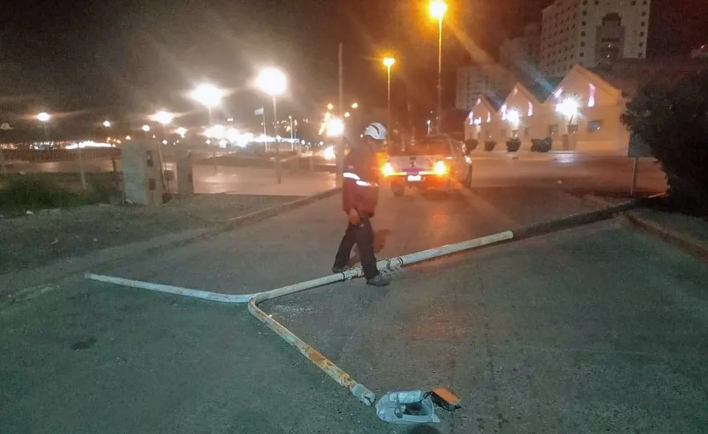 Violento temporal de viento afectó la ciudad en el marco del alerta amarilla