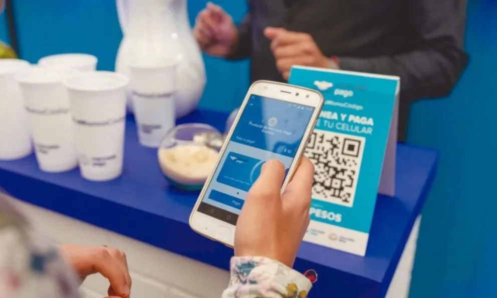 Se acabaron las prórrogas: a partir de mayo Mercado Pago deberá aceptar el QR interoperable