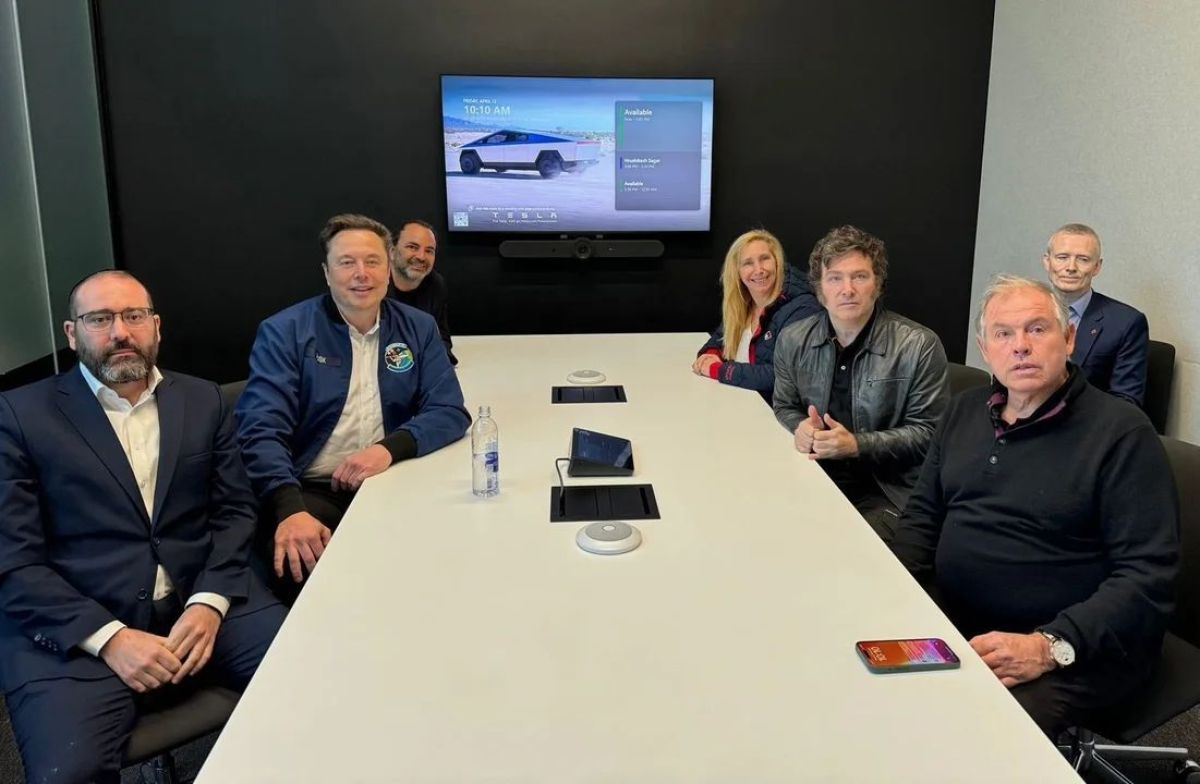 Milei se reunió con Elon Musk y recorrió la fábrica de Tesla