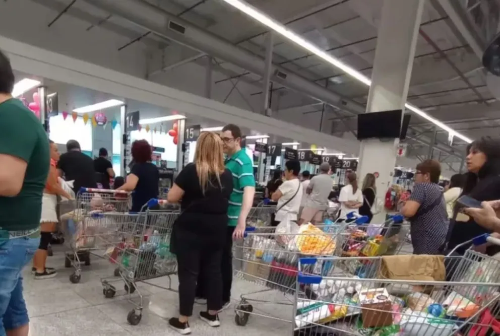 A pesar de que el costo de vida baja, la Argentina volvió a tener la inflación más alta del mundo
