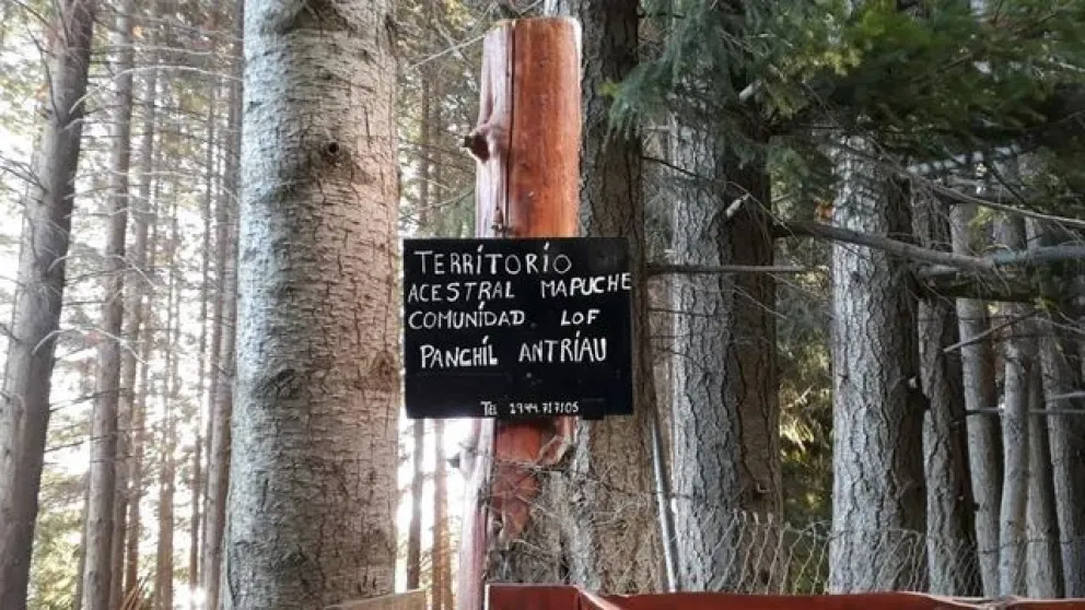 La Corte neuquina ordenó a mapuches devolver terrenos en Villa La Angostura