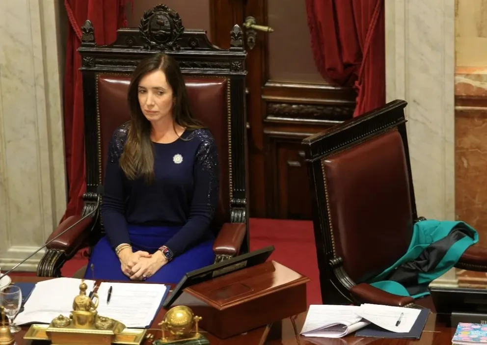 Cimbronazo en el Senado: a mano alzada y sin debate, la Cámara alta aprobó un fuerte aumento en sus dietas