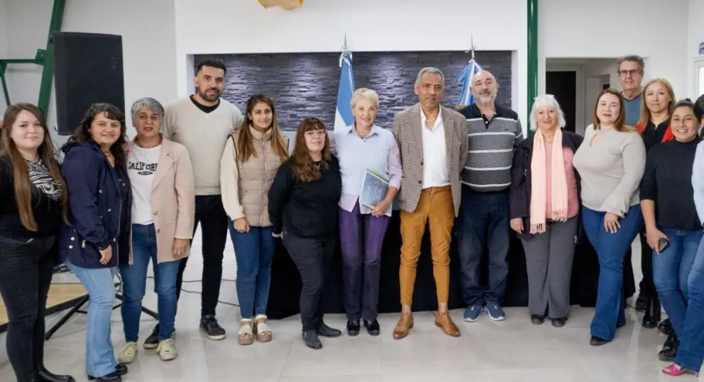 Se presentó la 1° edición del Festival de la Canción en Cañadón Seco