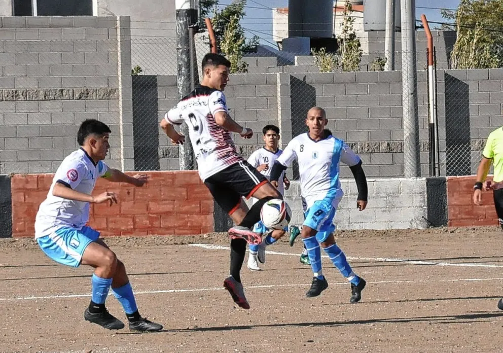 Ameghino lo ganó en el ST y con goles de otra dimensión