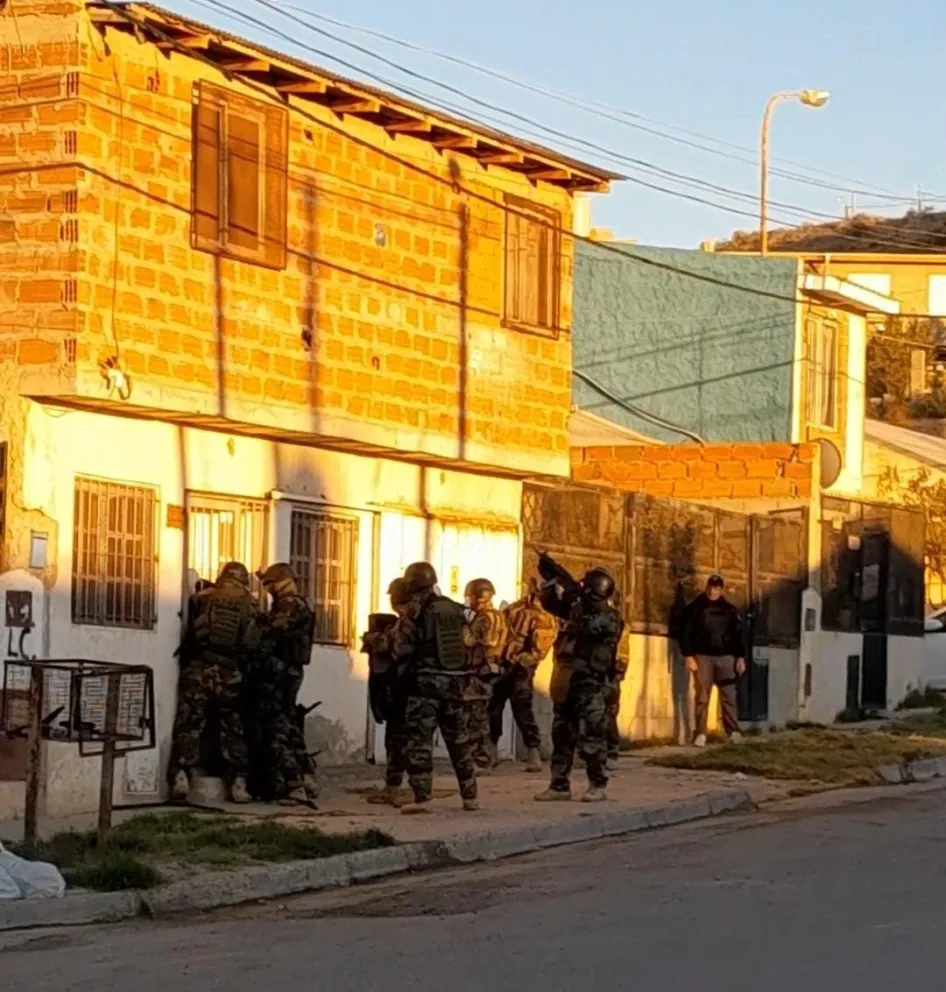 En allanamientos secuestraron armas de fuego, municiones y cargadores