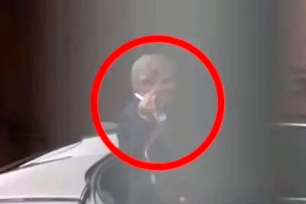 Caputo, insultos y un "fuck you" a las críticas en Casa Rosada