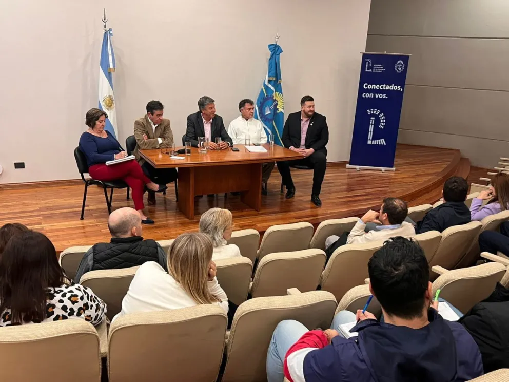 Menna encabezó una reunión para analizar la situación de la Inspección General de Justicia