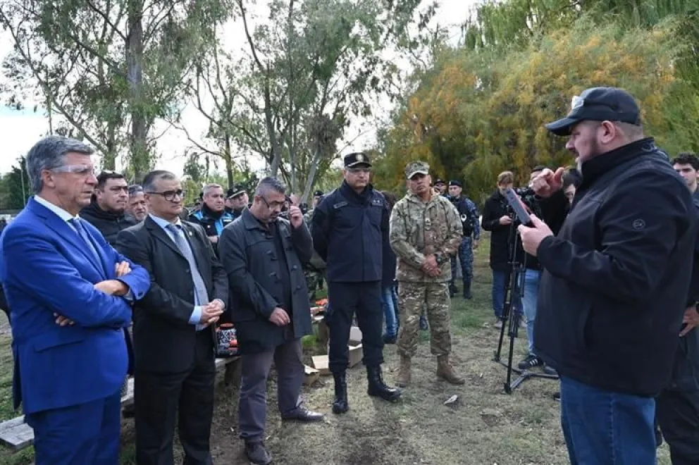 El Gobierno del Chubut presentó las armas no letales para las Fuerzas Policiales de las provincias patagónicas