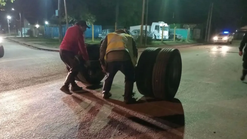 Insólito accidente de un camionero casi provoca una verdadera tragedia