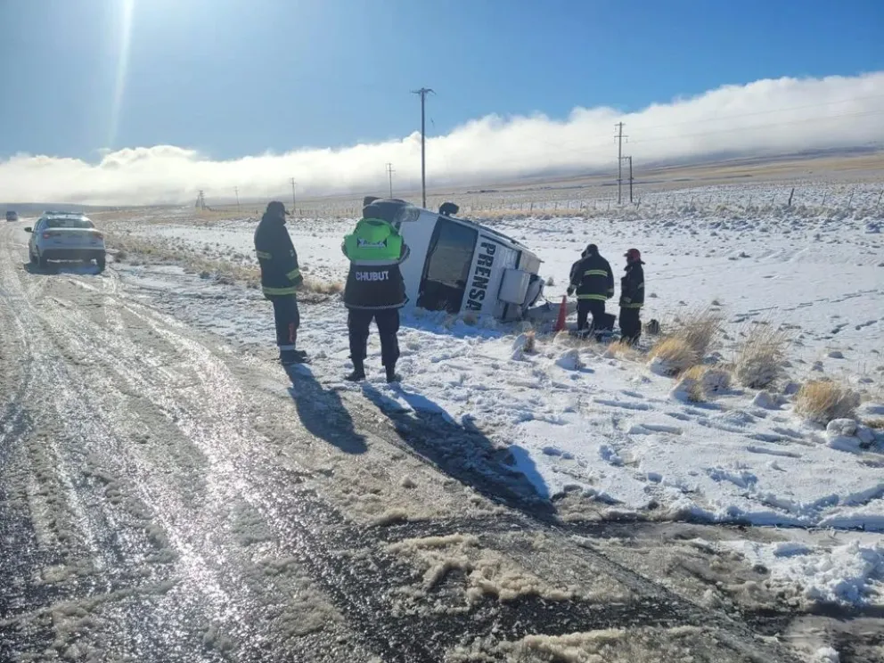 “Vuelco periodístico” sobre Ruta 40 camino a Comodoro Rivadavia