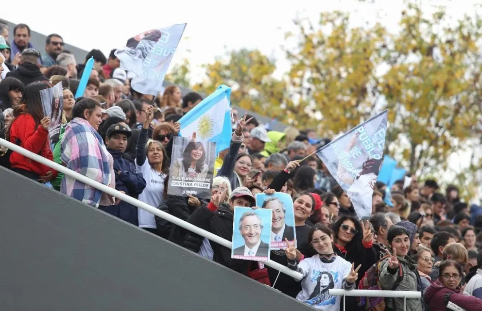 El retorno de Cristina Kirchner despertó la euforia de la militancia que volvió a pedir por un tercer mandato
