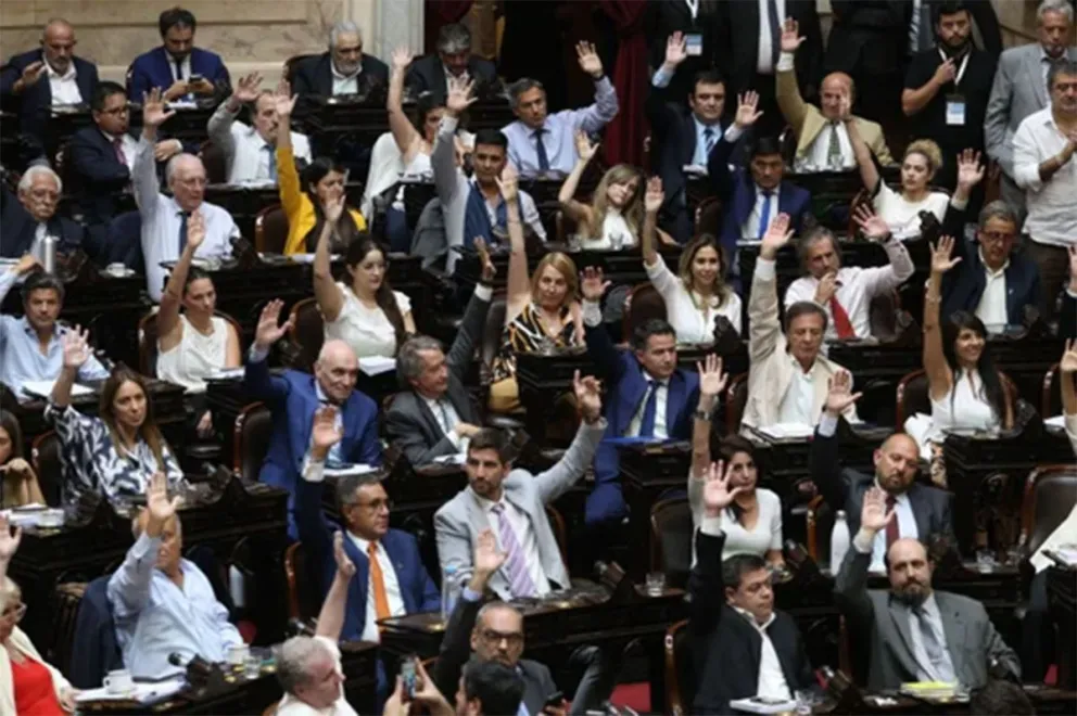 El lunes se tratará la Ley Bases acotada, habrá sorpresas y una sesión tensa