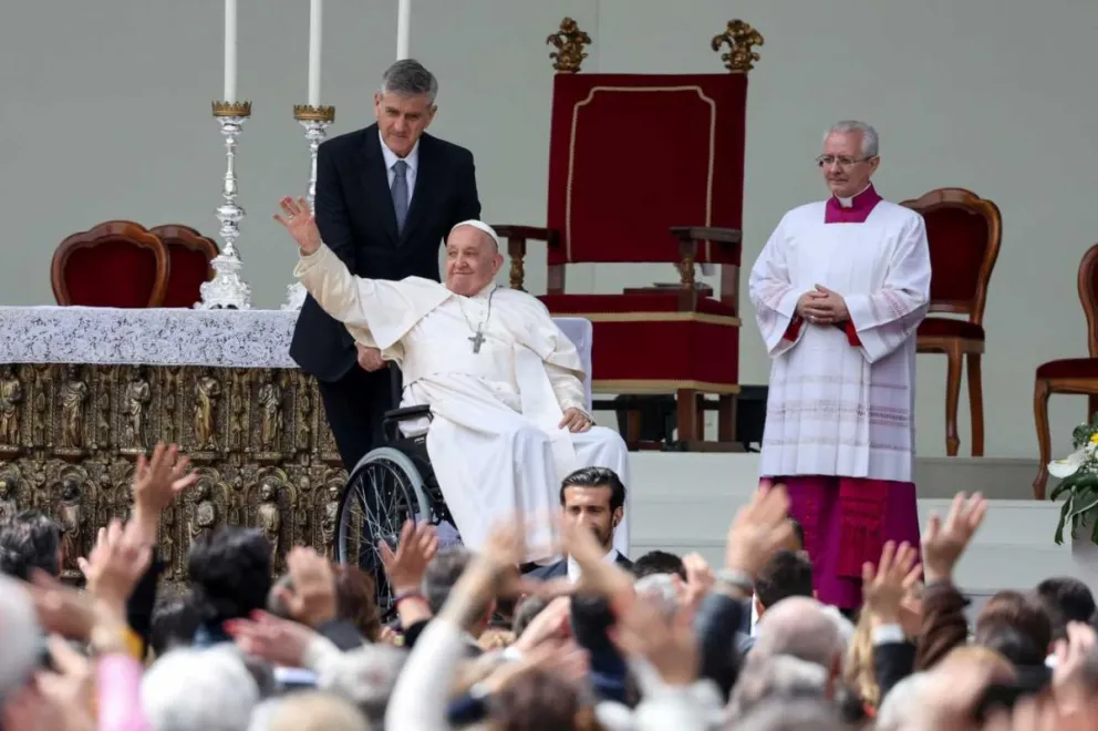 El papa Francisco visita Venecia y dice que su trabajo no es fácil