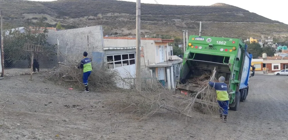 Detalle de servicio de recolección de residuos por el feriado
