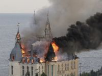 Video: Rusia ataca con misiles castillo de Harry Potter y se prende fuego