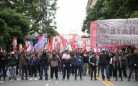 Tensión en el acto de la Izquierda por el Día del Trabajador por del protocolo antipiquetes