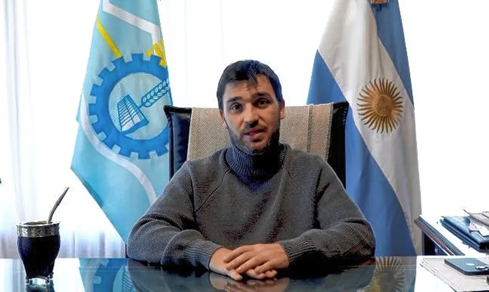 Torres saludó a los trabajadores “en un momento difícil a nivel nacional” del que “saldremos juntos”