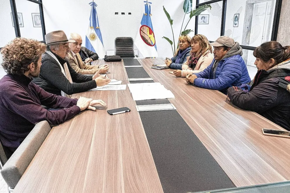 El Municipio será el nexo entre Provincia y vecinos de Fracción 14 y 15 ante la paralización de la red cloacal