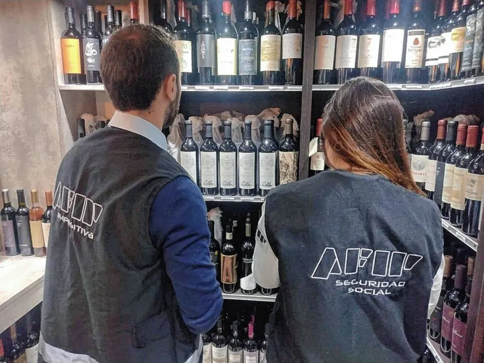 La AFIP desarticuló maniobras de fraude en la comercialización de vinos de alta gama