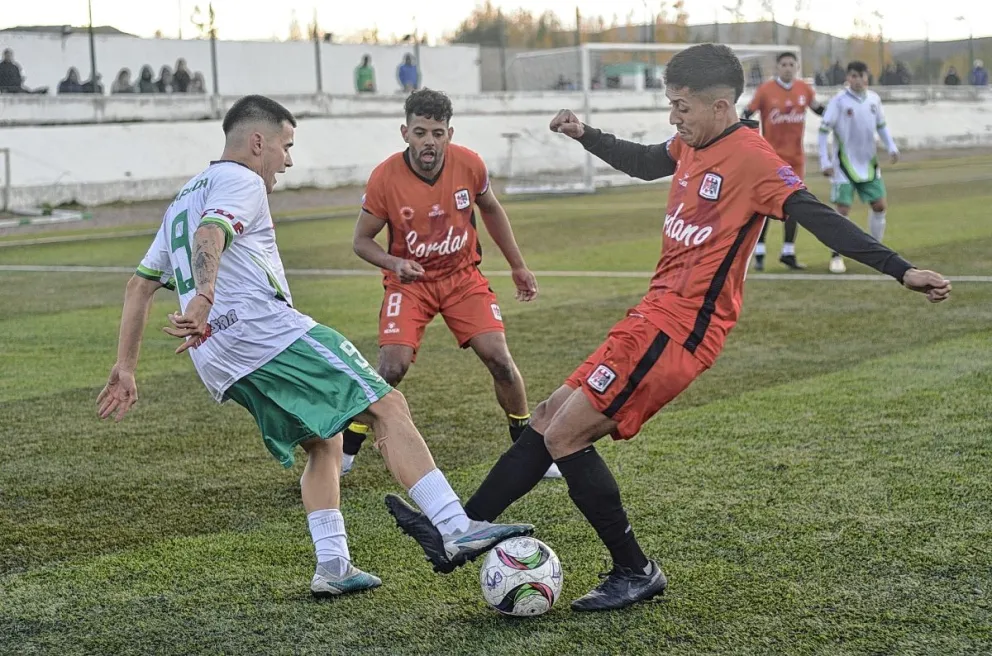 Laprida se cayó de la punta
