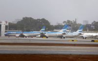 Reprogramación de vuelos en Aeroparque y Ezeiza por "asambleas informattivas"