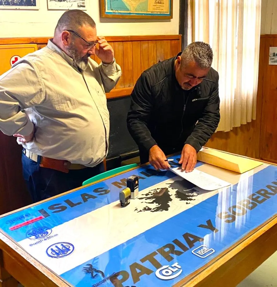 Firmaron un convenio para instalar la Delegación Provincial de la ANMaC en Comodoro Rivadavia