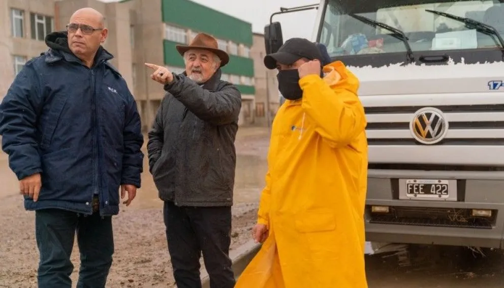 El intendente recorrió las zonas afectadas por el temporal de lluvia