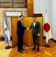 El gobernador se reunió con el embajador de Japón para avanzar en convenios de desarrollo turístico y conservación ambiental