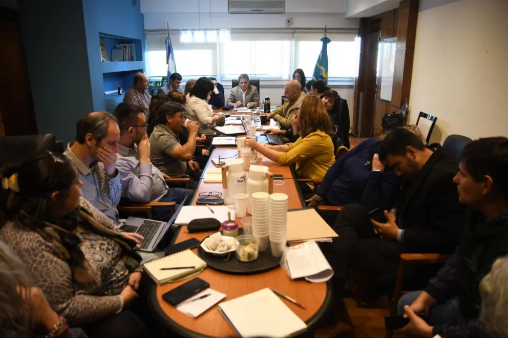 Torres garantizó el salario mínimo de un docente en $500.000