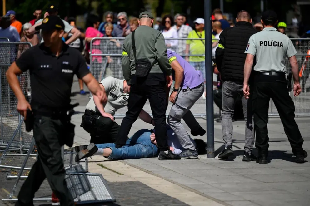El primer ministro de Eslovaquia, en estado crítico tras un intento de asesinato